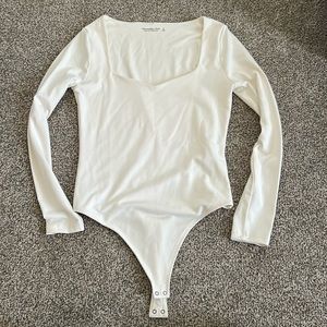 Women’s Abercrombie sweetheart body suit